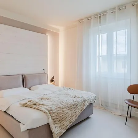 Apartment Petite Vittoria - - By Host4u
