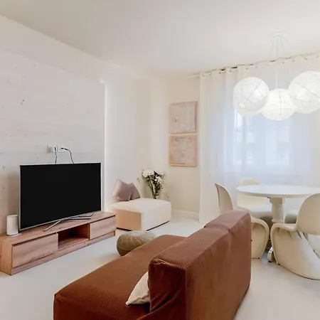 Petite Vittoria - - By Host4u * Brescia