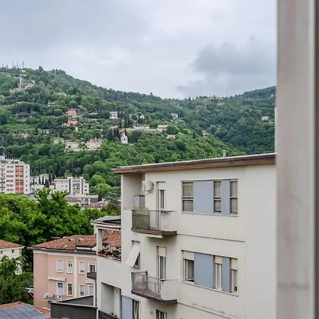 Petite Vittoria - - By Host4u Apartment